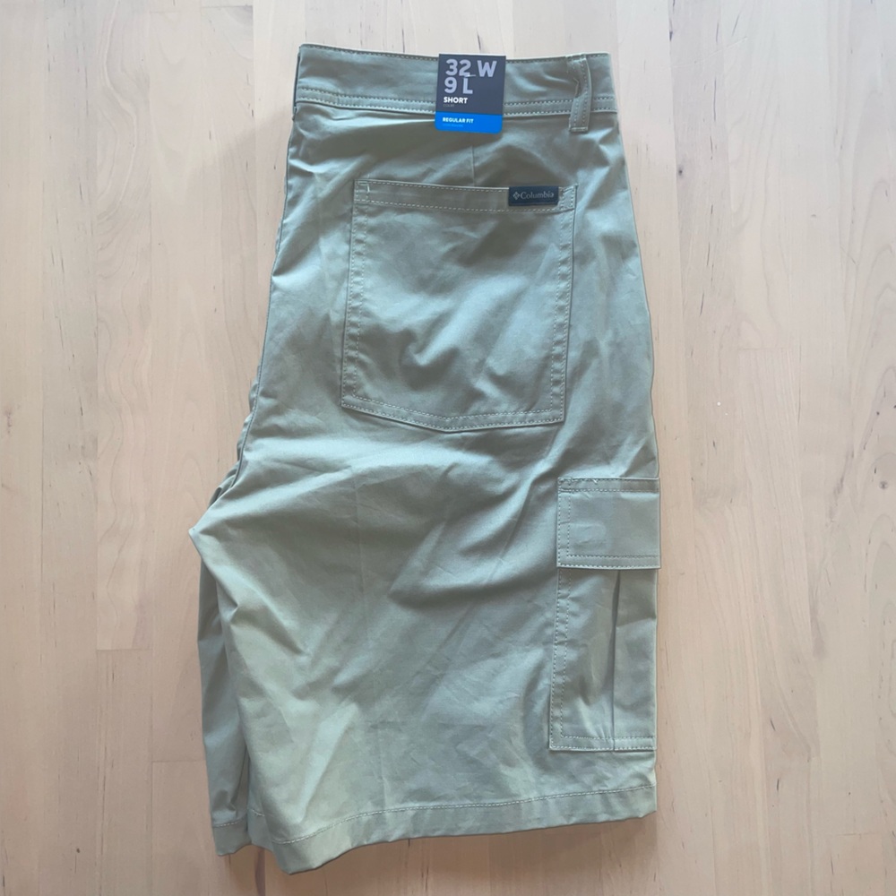 Columbia Olive Omni-Shade Cargo Shorts